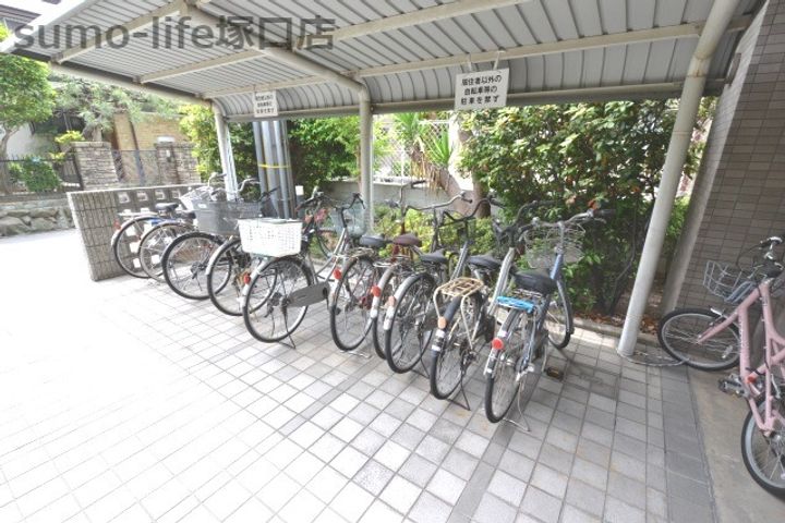 セントラル南塚口の地図