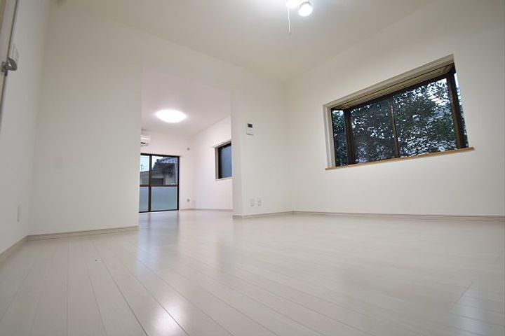 東京都調布市菊野台2(マンション)の賃貸物件の居間