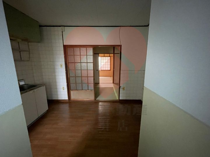 日高マンションの居間