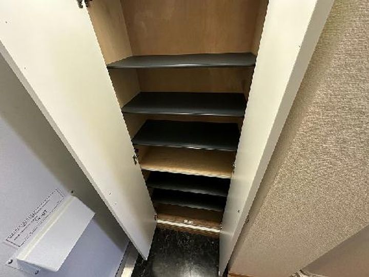 レオパレスヴィクトリアの玄関