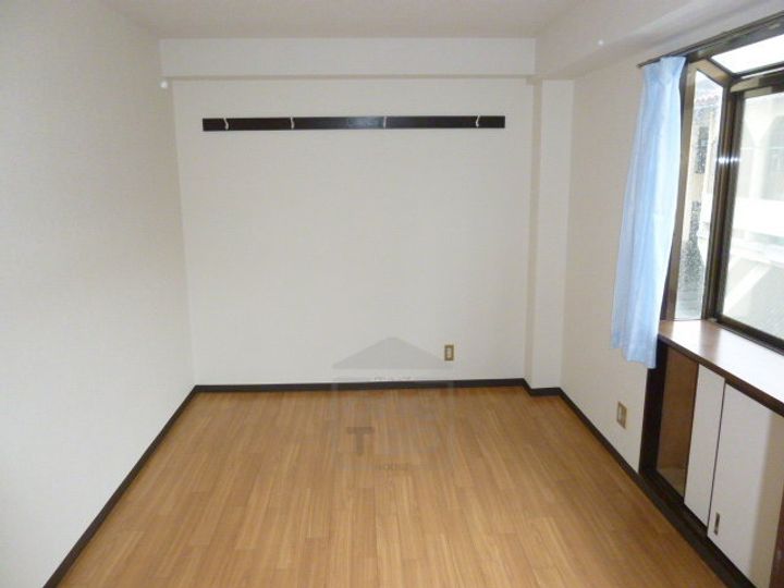 フェニックス正雀の居間