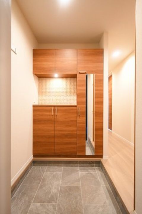 福岡県北九州市八幡西区西鳴水2(マンション)の賃貸物件の玄関