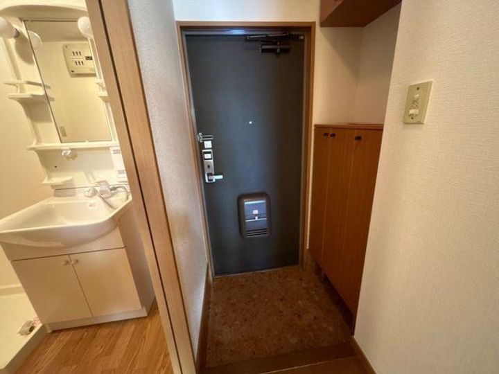 愛知県名古屋市名東区高間町(マンション)の賃貸物件の玄関