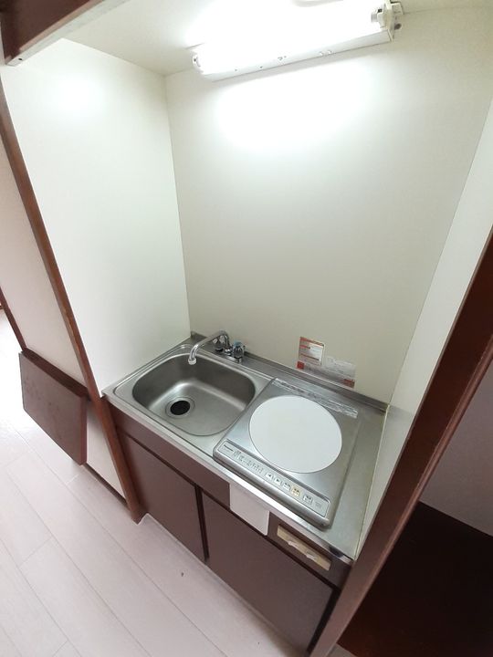 埼玉県東松山市本町2(アパート)の賃貸物件のキッチン