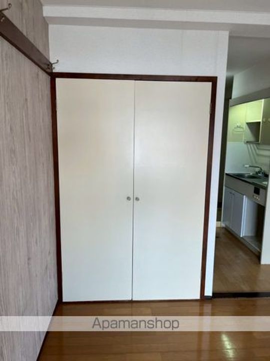 オーキスビルの内装