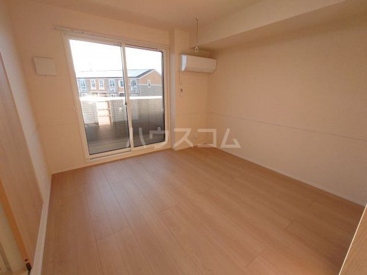 山梨県甲府市国母3(アパート)の賃貸物件の居間