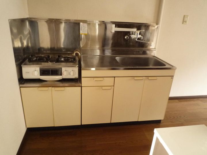 フェニーチェアムズ111のキッチン