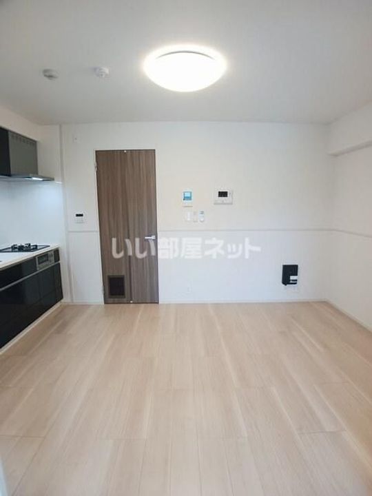 京都府亀岡市亀岡駅北1(マンション)の賃貸物件の居間