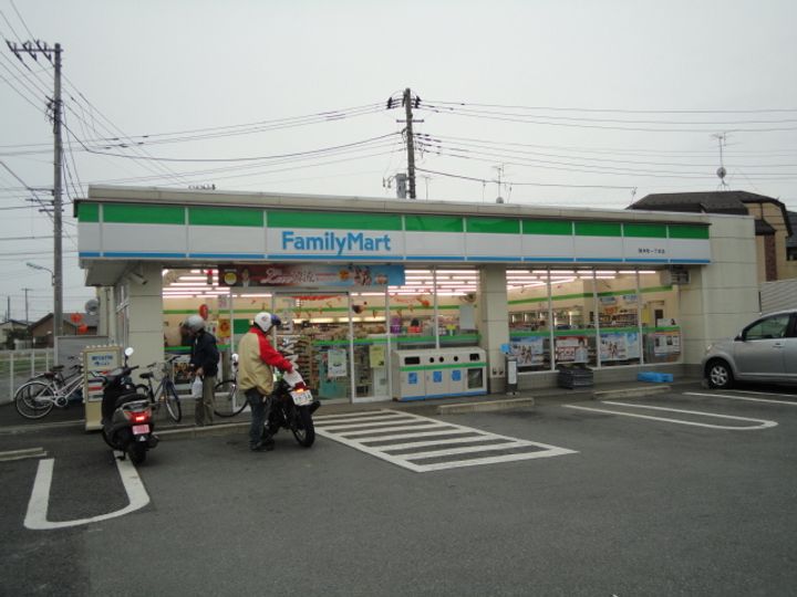 Village EstAの周辺