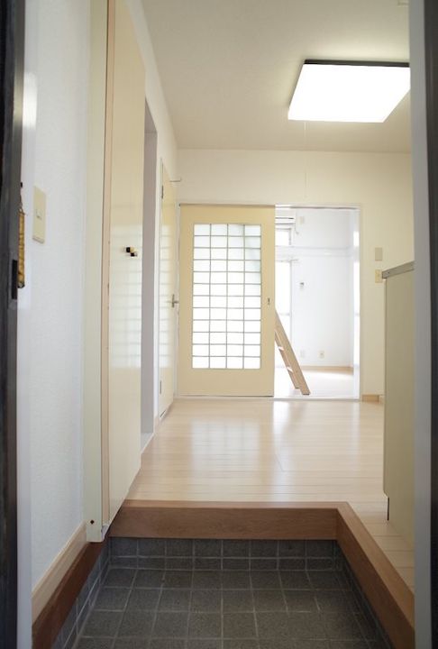 エマーブル茂ヶ崎の玄関