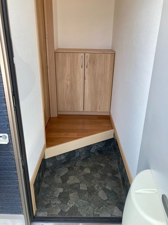 シャレーヴの玄関