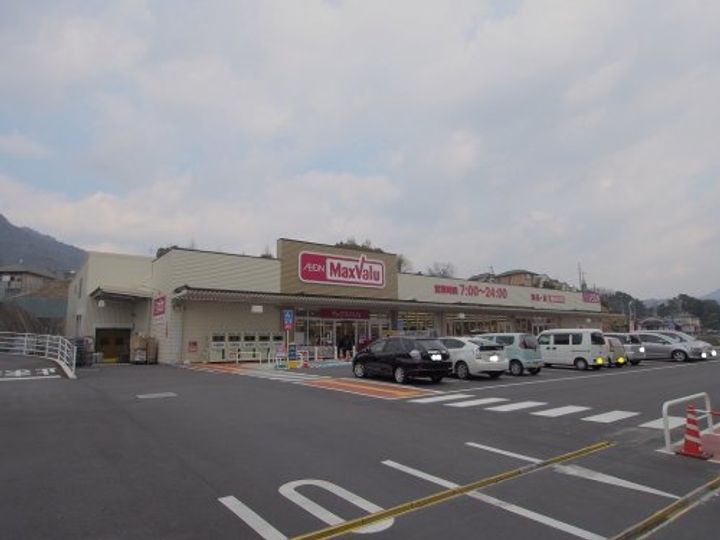 カルミアの周辺