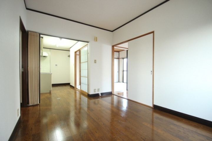 久大マンションの居間