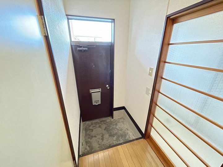 フォレストハイツの玄関