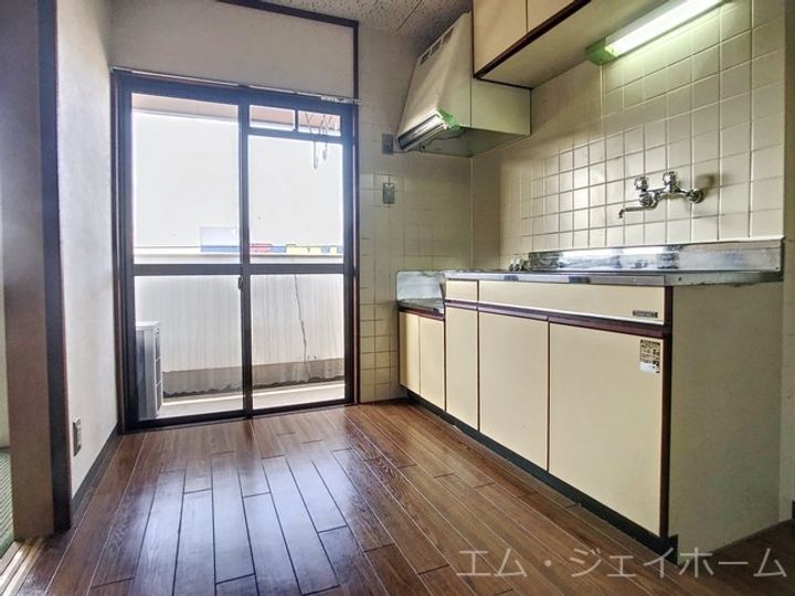 市兵衛第1ビルの居間