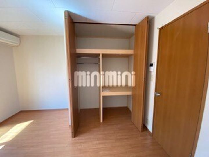 エバーグリーンの内装