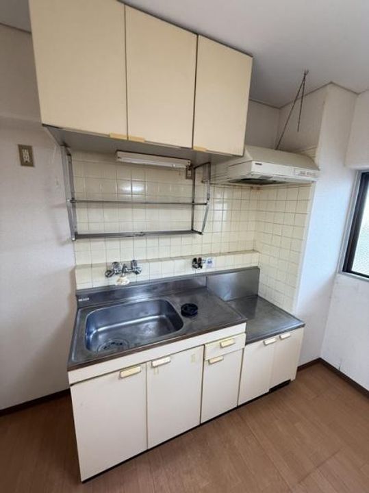 大阪府寝屋川市萱島本町(マンション)の賃貸物件のキッチン