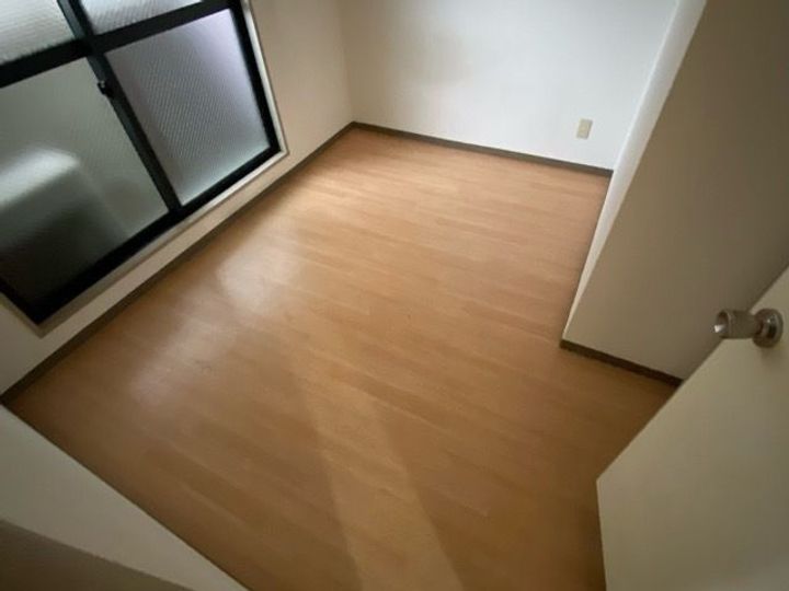 プレアール大日の居間
