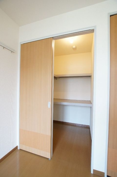 兵庫県尼崎市猪名寺2(アパート)の賃貸物件の内装