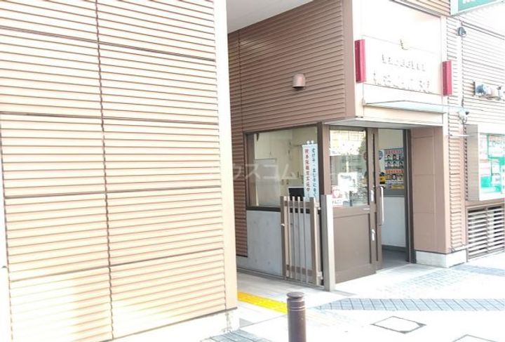 クレストの周辺