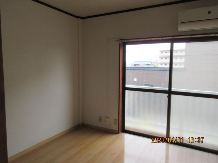 アパート海山の居間