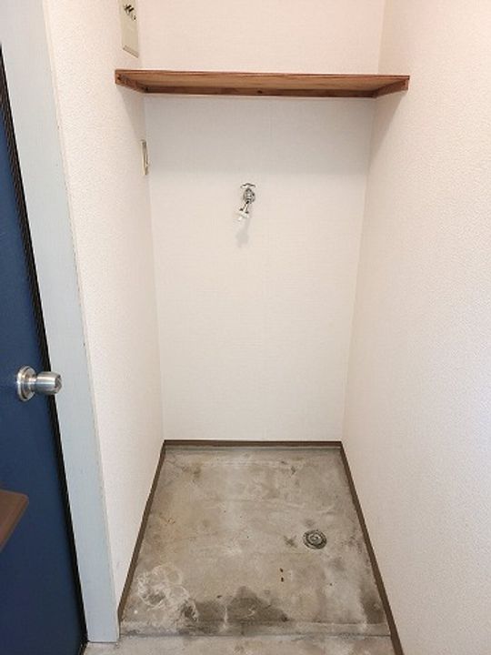 コーポ川津の玄関