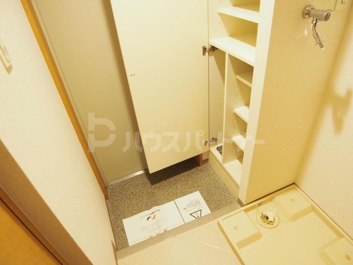 千葉県船橋市本郷町(マンション)の賃貸物件の玄関