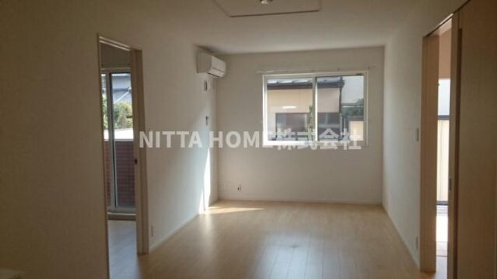 スクウェアの居間