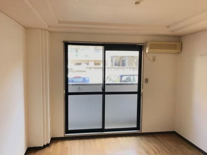 グランドール弐番館の居間