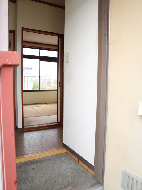 岡山県岡山市南区浦安本町(アパート)の賃貸物件の玄関