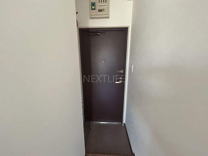 神奈川県横浜市鶴見区生麦3(マンション)の賃貸物件の玄関