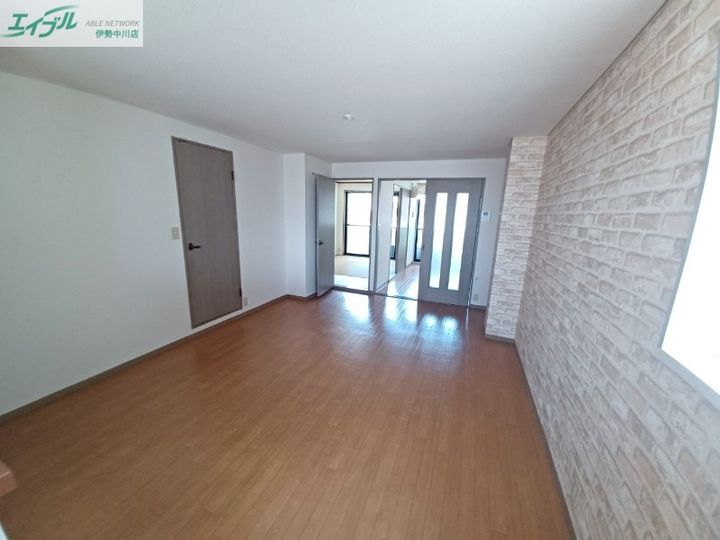 サンヒルズの居間