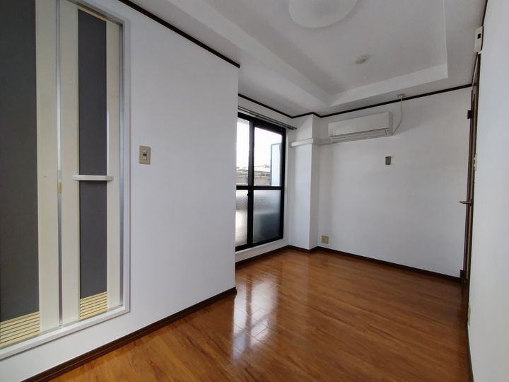 大宝小阪駅前ヴィラデステの内装