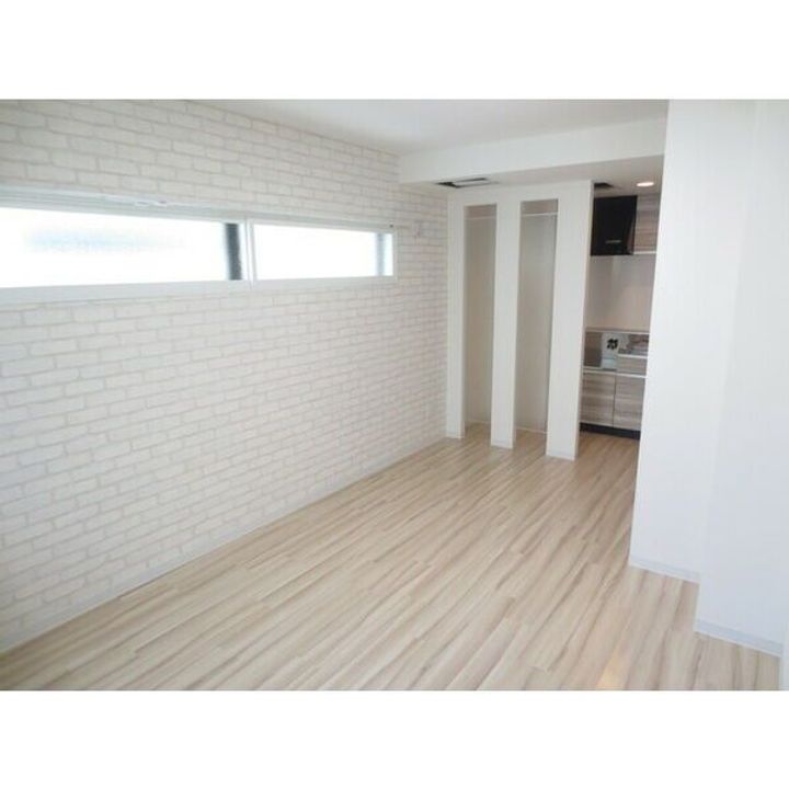 グランドサクセス琴似IIの居間