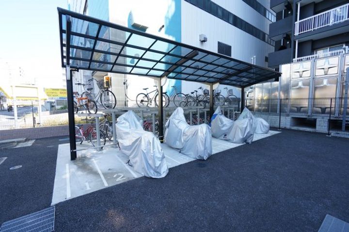 グラススクエア六番館の地図