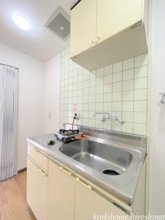 広島県広島市佐伯区五日市中央3(マンション)の賃貸物件のキッチン