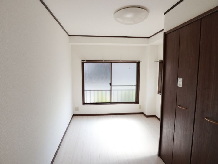 MKハイツの居間