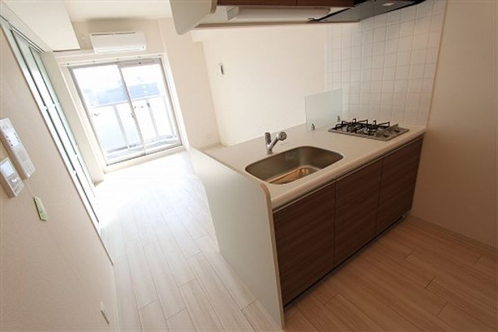 プレサンス難波フィネストのキッチン