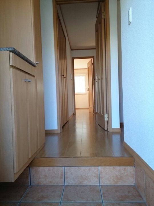 サンリットヒルズの玄関