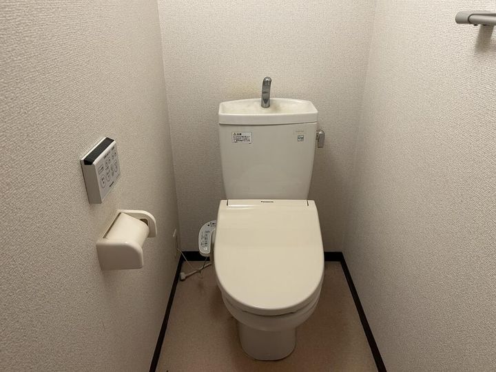 ロワイヤルさんすいIIの内装