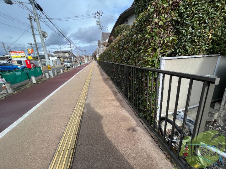 アスコット薬師堂西の地図