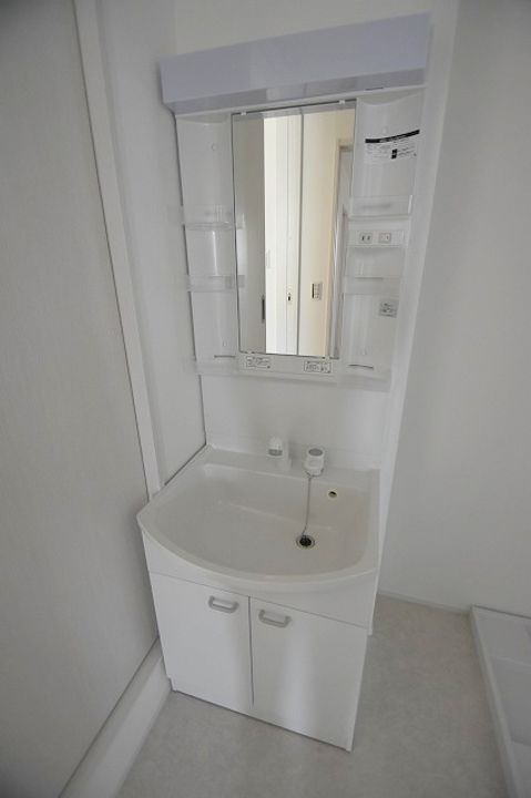 広島県広島市安佐南区緑井1の賃貸アパートの内装