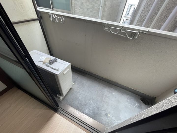 レジェンド庚午中の内装