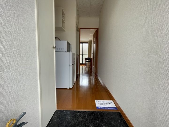 広島県広島市佐伯区利松1(アパート)の賃貸物件の玄関