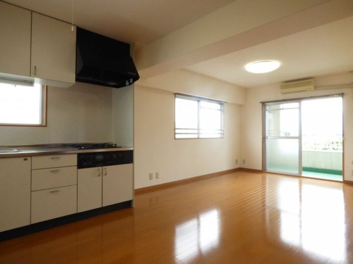 ダイタ荒川ハイツ2号館の居間