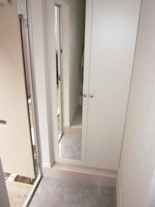 ラ・カーサ イズミの玄関