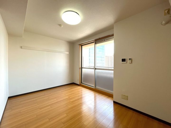 ウイステリア千種の居間