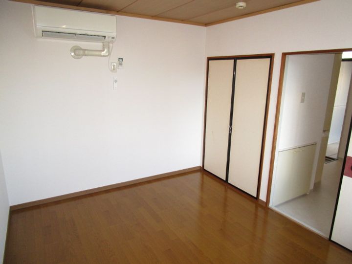 プレジールオブ荒町の内装