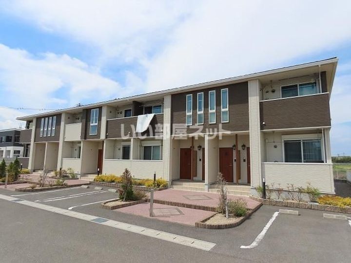 プラシード11の外観