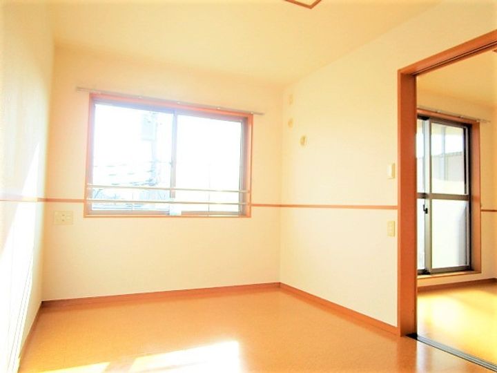 ソレイユ相模が丘(相模が丘3)の居間